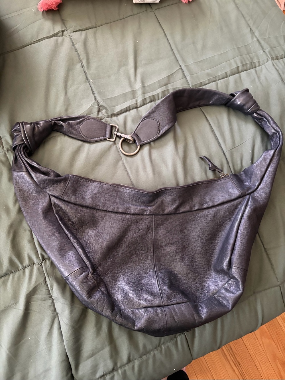 Free People Lilith Black Leather Sling/Shoulder Bag with vintage silver Hardware - Picture 3 of 13